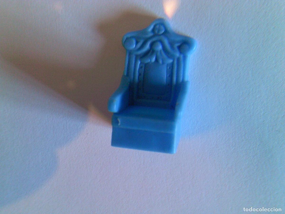 Figuras de Goma y PVC: Figura Dunkin Premium David el Gnomo silla azul