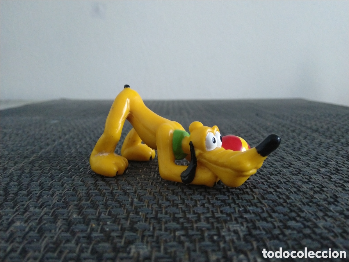 Figuras de Goma y PVC: FIGURA PVC PLUTO CON PELOTA PERRO MICKEY WALT DISNEY TV DIBUJOS ANIMADOS