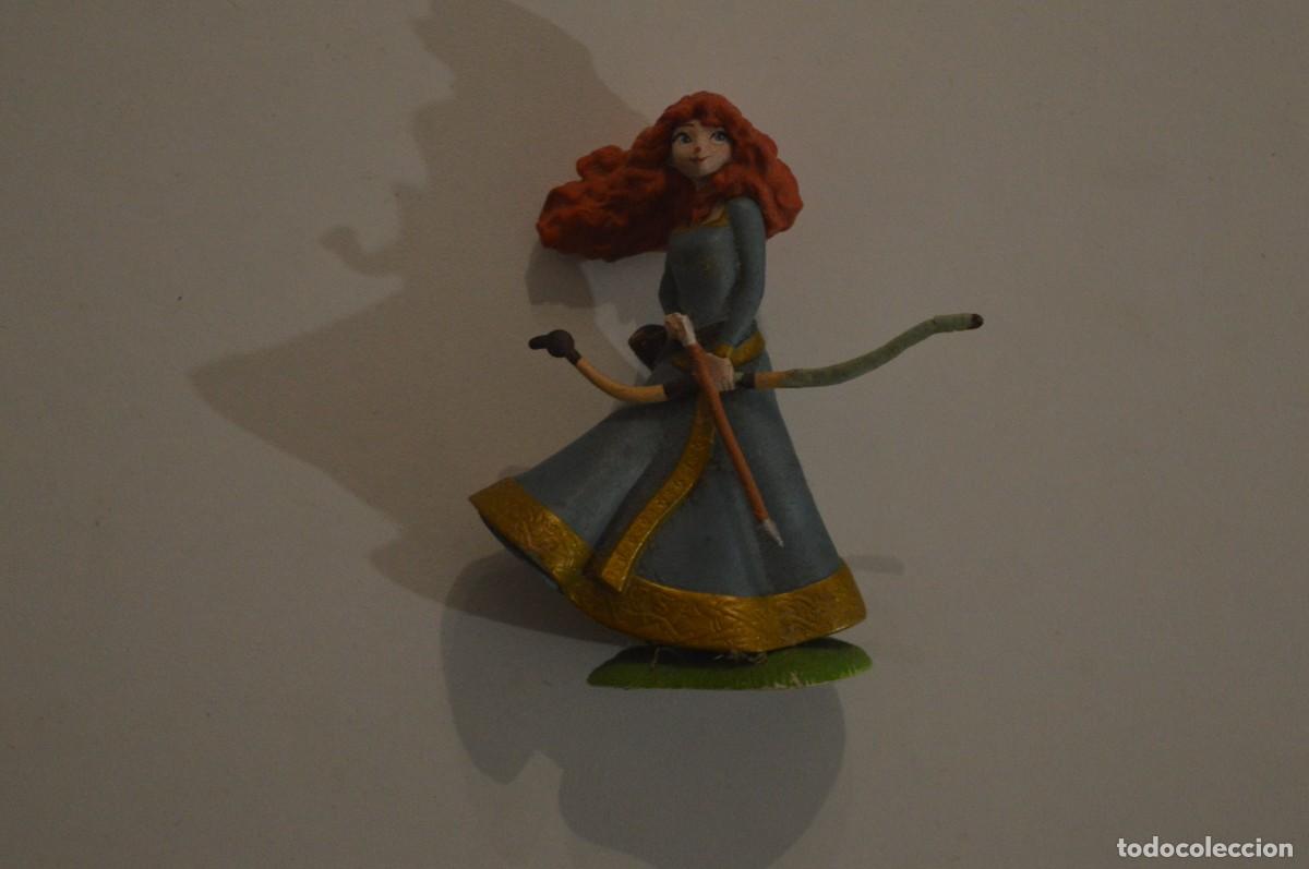 Figuras de Goma y PVC: FIGURA PEL&Iacute;CULA DISNEY PIXAR BRAVE PRINCESA JOVEN M&Eacute;RIDA ARQUERA ARCO FLECHAS ESCOCIA MEDIEVAL