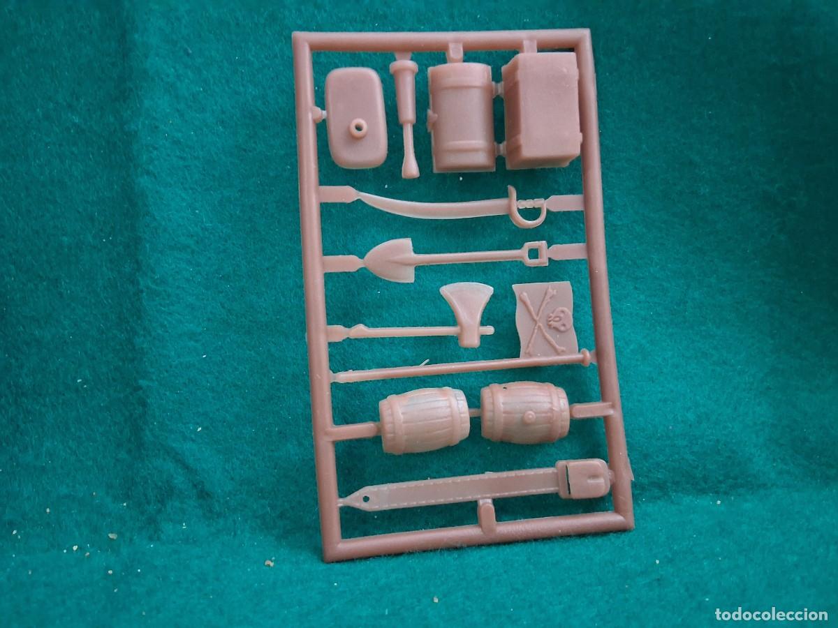 Figuras de Goma y PVC: LOTE OFERTA SALIDA 0,10
