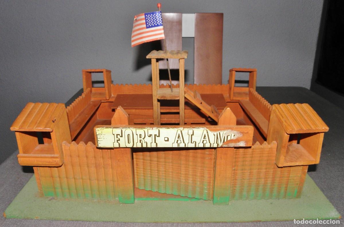 Figuras de Goma y PVC: FUERTE DE MADERA A&Ntilde;OS 70 FORT ALAMO JUGUETES S&Aacute;NCHEZ EN BUEN ESTADO