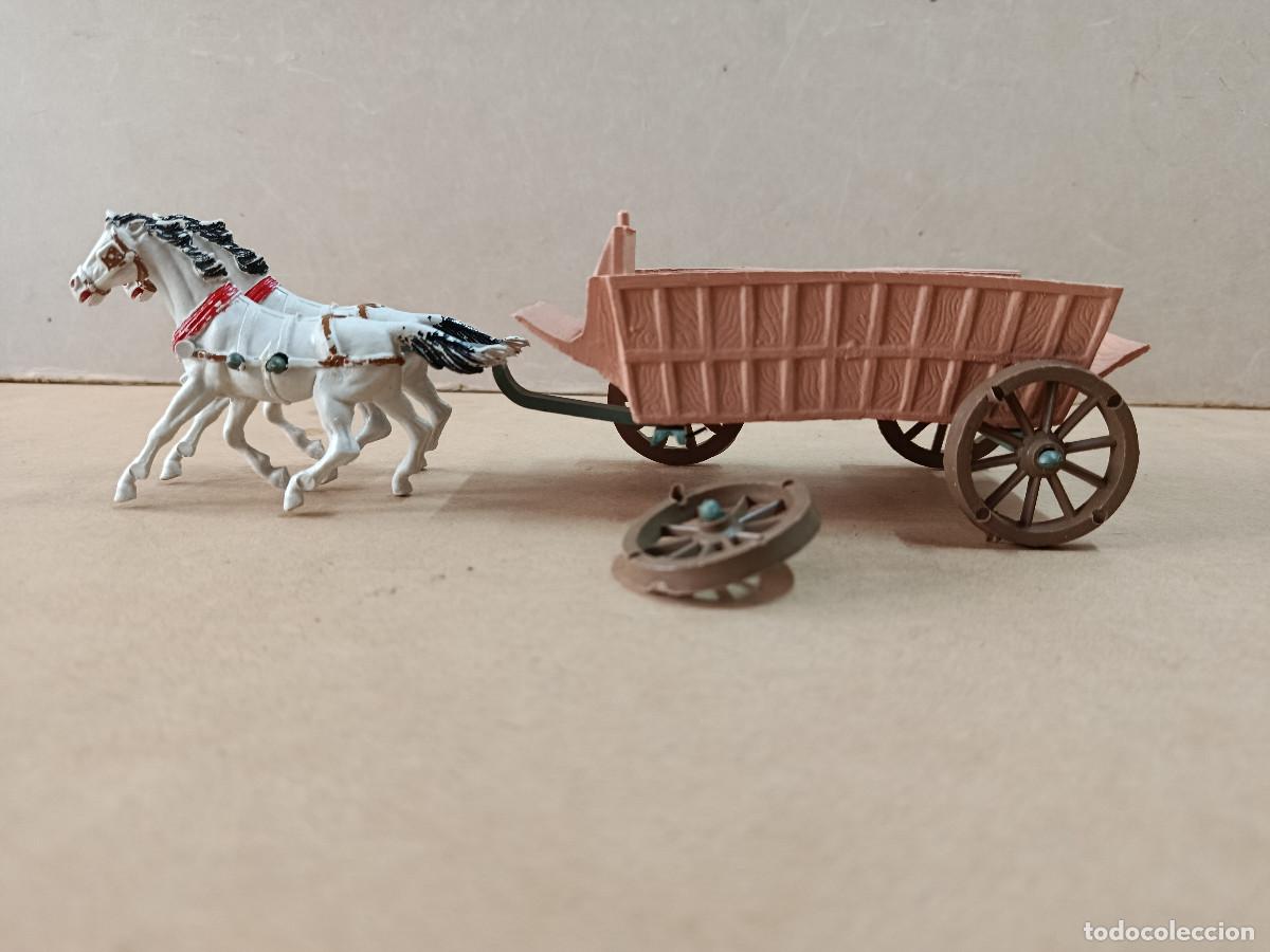Figuras de Goma y PVC: CARRO COMANSI - SIN CONDUCTOR Y CON EL EJE ROTO