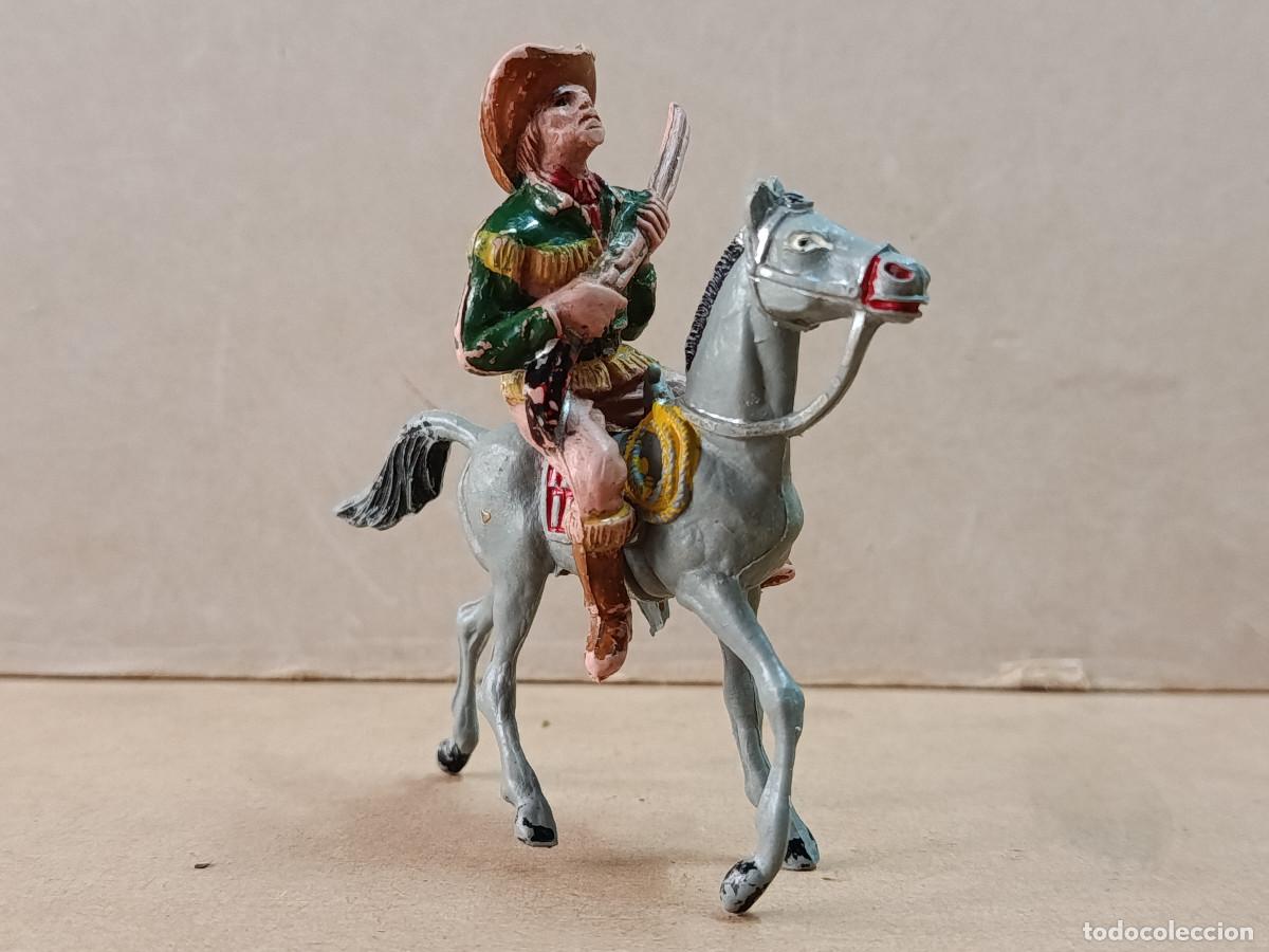 Figuras de Goma y PVC: FIGURA DE PL&Aacute;STICO VAQUERO A CABALLO COMANSI