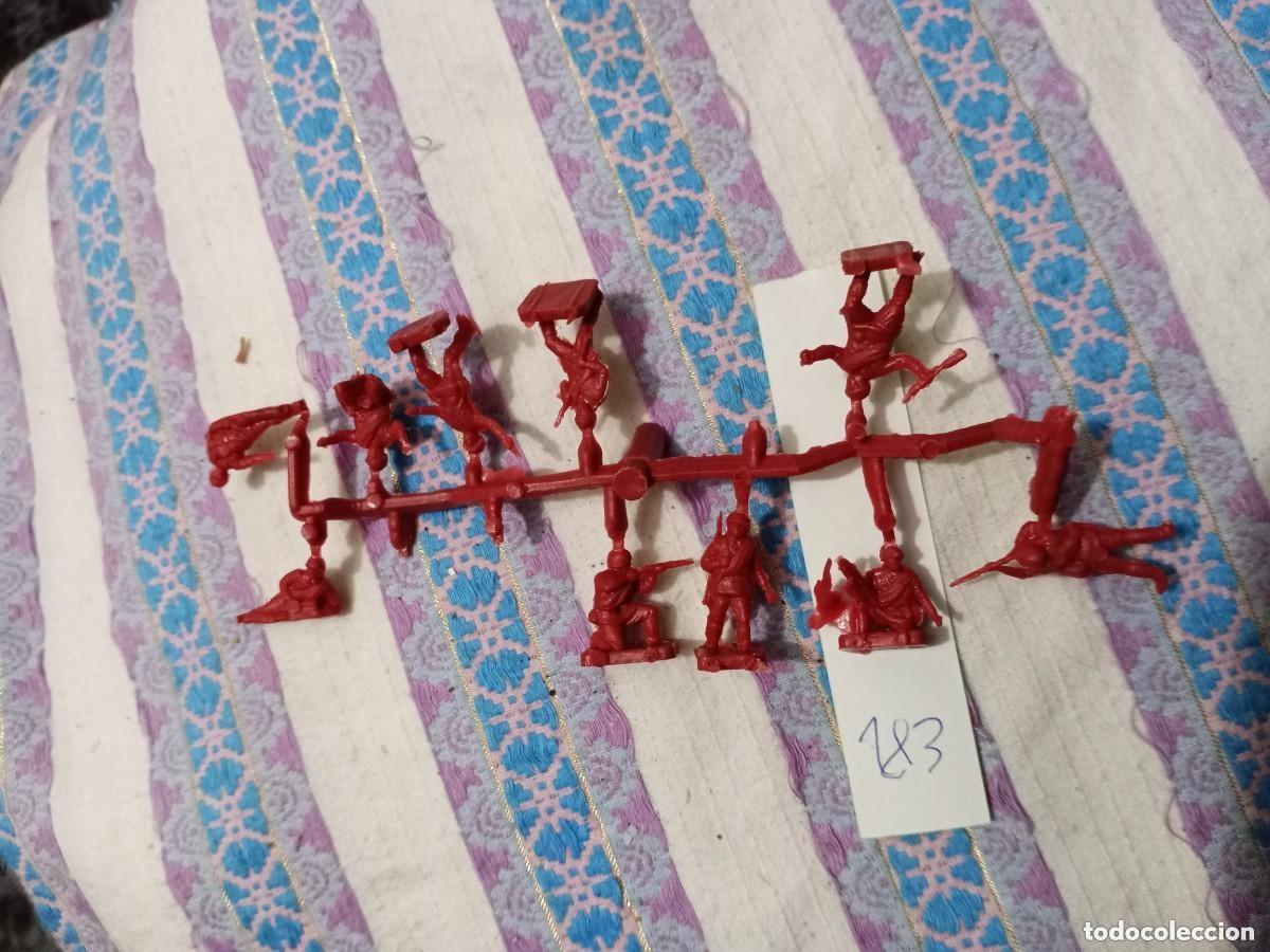 Figuras de Goma y PVC: MONTAPLEX COLADA INCOMPLETA RUSOS SOVIETICOS rojos LOTE N 183