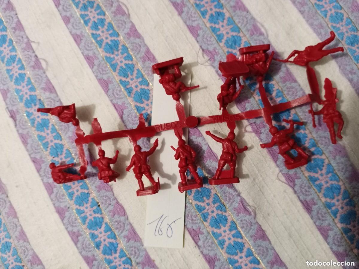 Figuras de Goma y PVC: MONTAPLEX COLADA INCOMPLETA RUSOS SOVIETICOS rojos LOTE N 166