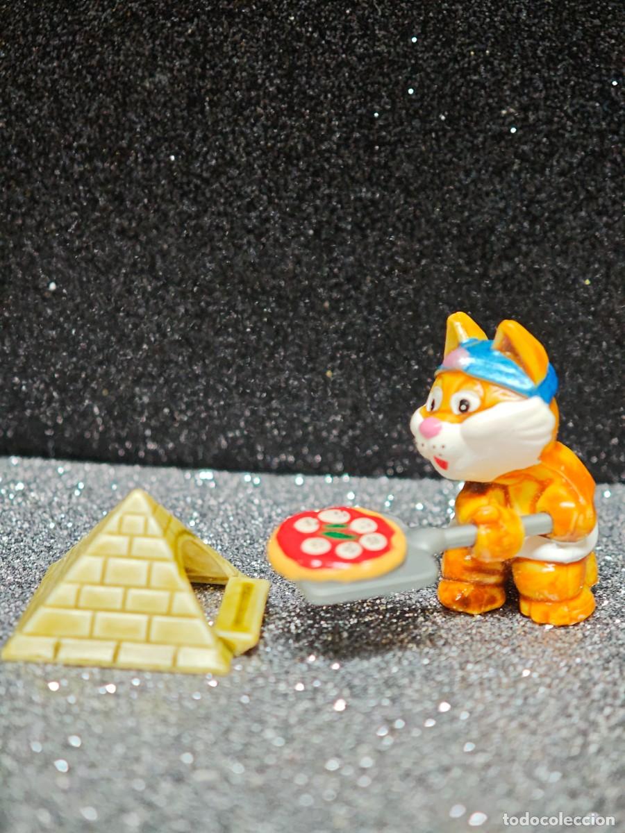 Figuras de Goma Kinder: FIGURA KINDER FERRERO GATOS EGIPCIOS