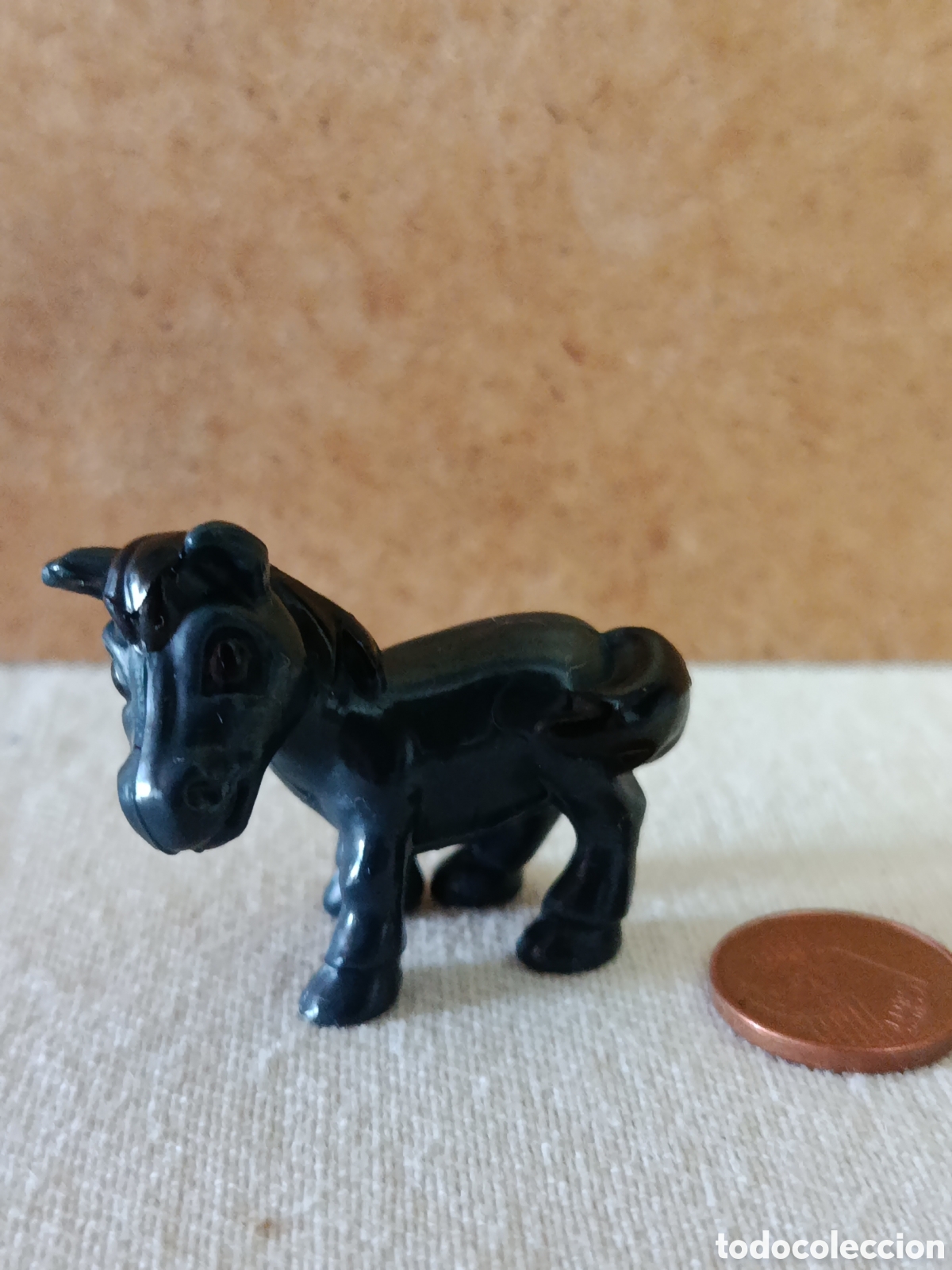 Figuras de Goma y PVC: Figurita pvc caballo negro
