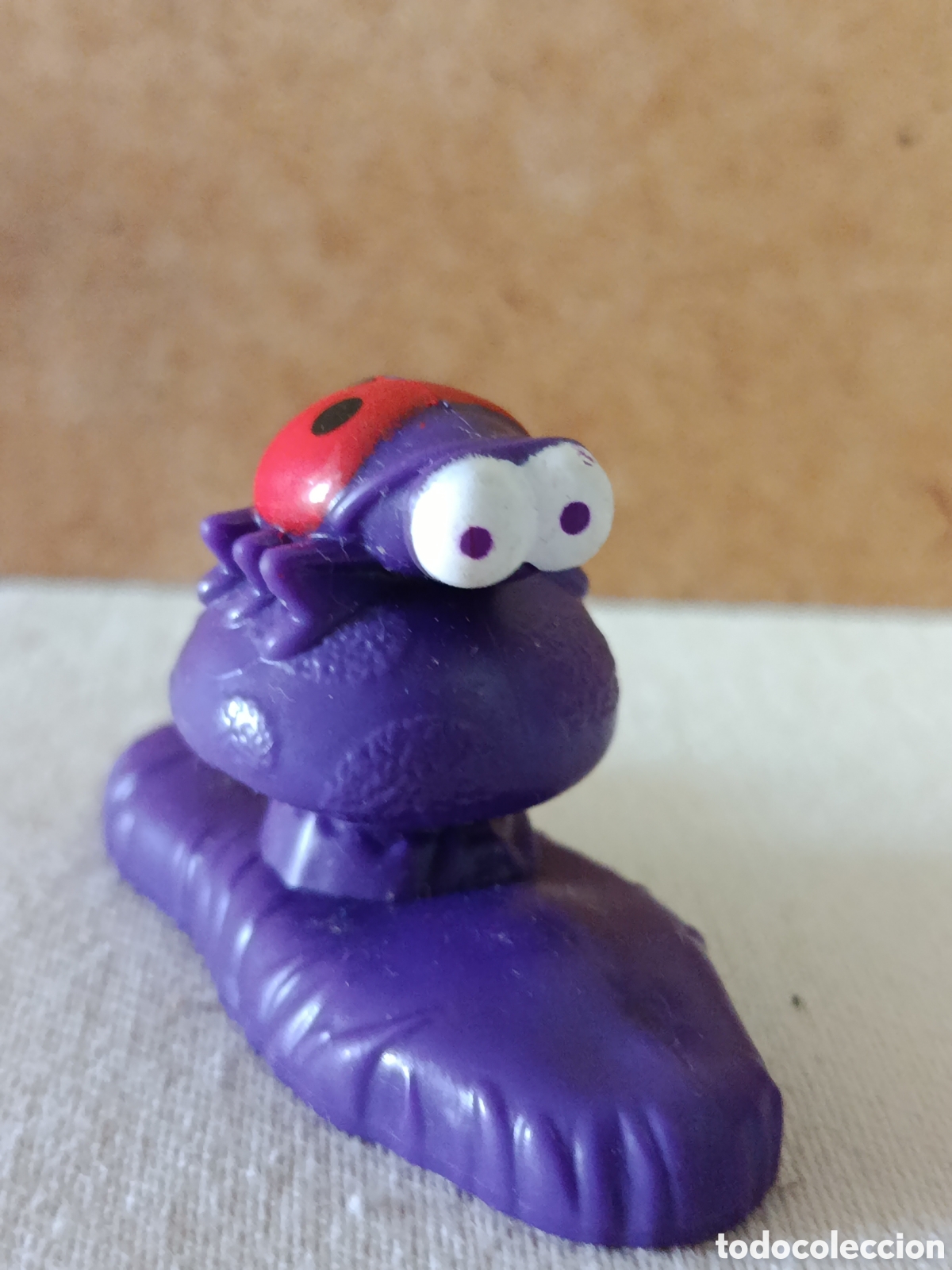 Figuras de Goma y PVC: figura suelta de la mariquita de los Pitufos (McDonald's 2017)