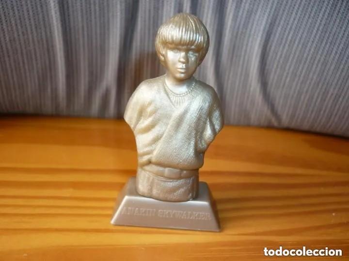 Figuras de Goma y PVC: Figura Star Wars - Kellogg&acute;s. Con la tarjeta de la descripci&oacute;n del personaje