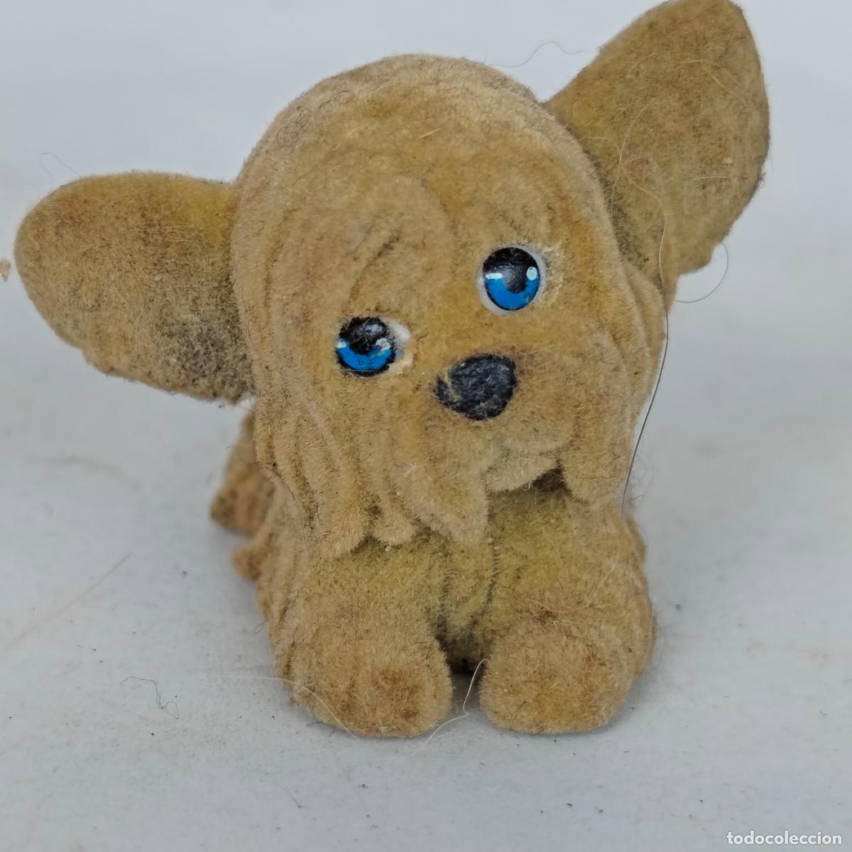 Figuras de Goma y PVC: Figura Puppy In My Pocket perro terciopelo sobre sorpresa