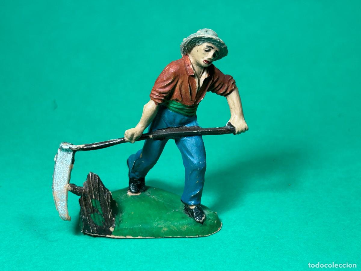 Figuras de Goma y PVC: FIGURA GRANJERO ARANDO DE REAMSA