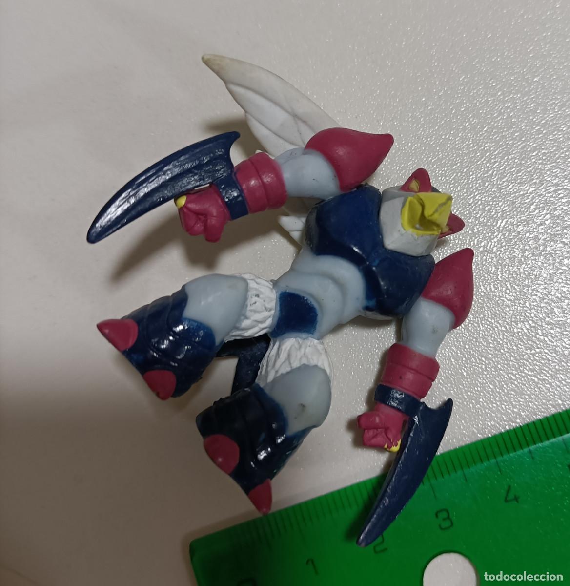 Figuras de Goma y PVC: Rondor Escudo Alado pueblo Aire Eclissi Suprema mu&ntilde;eco figura figurita ave pajaro Gormiti aguila