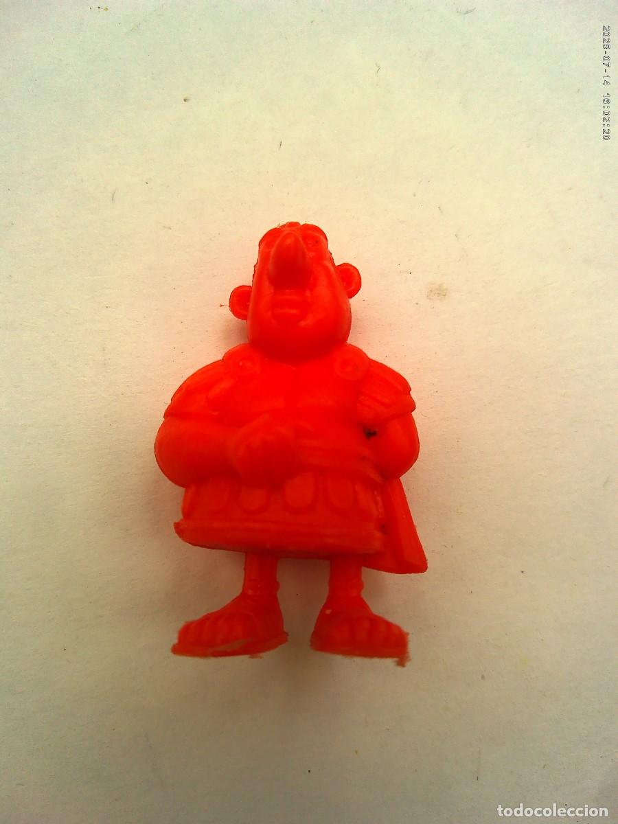 Figuras de Goma y PVC: FIGURITA DE DUNKIN SERIE ASTERIX : CENTURION ROMANO . DE UDERZO