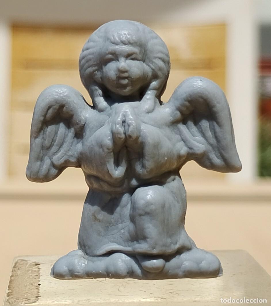 Figuras de Goma y PVC: Figura tipo Dunkin de Bel&eacute;n Pesebre NO Promocional Conguitos
