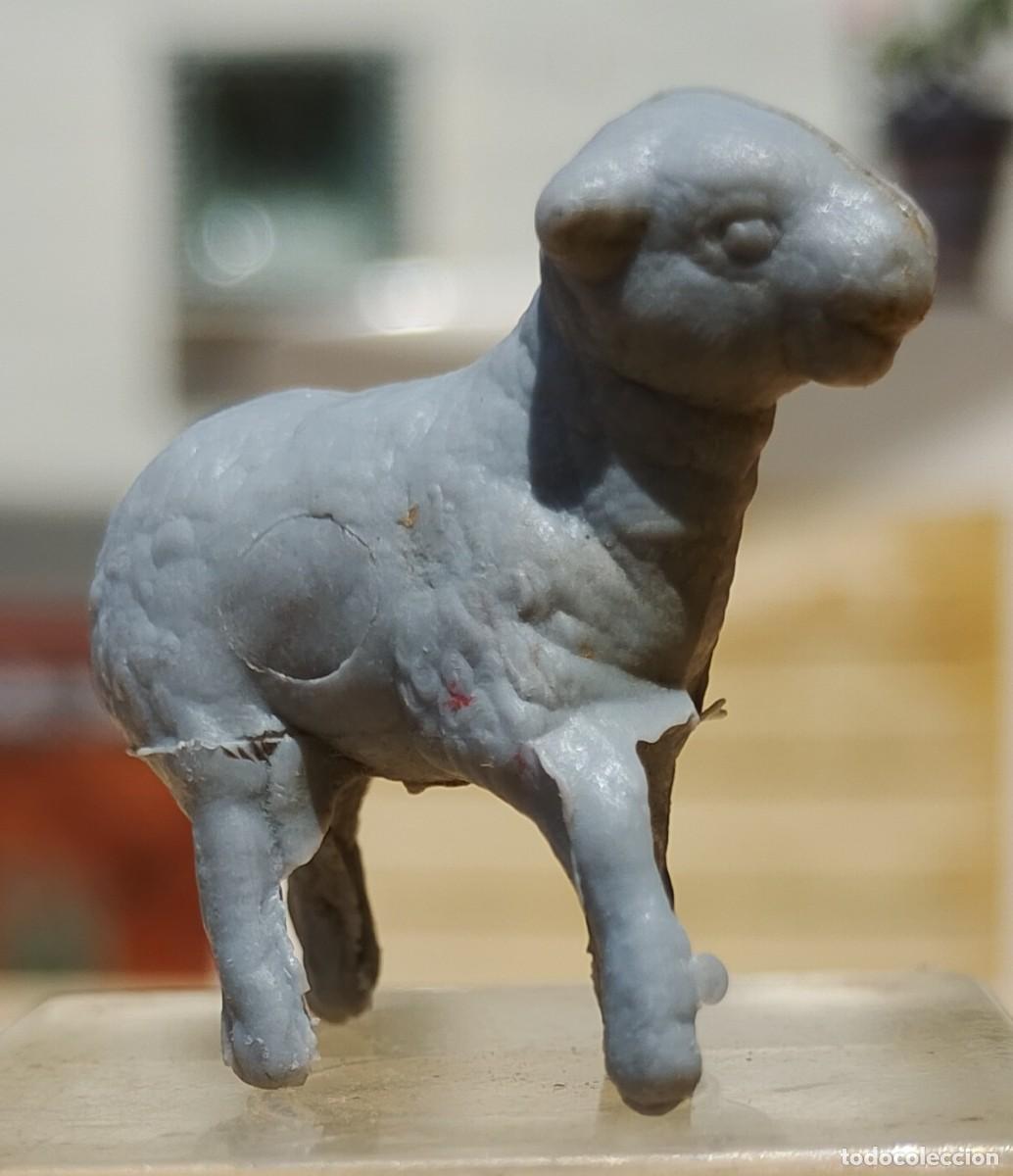 Figuras de Goma y PVC: Figura tipo Dunkin de Bel&eacute;n Pesebre NO Promocional Conguitos