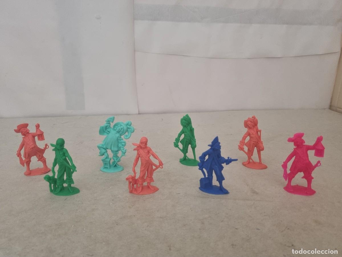 Figuras de Goma y PVC: Lote de 8 figuras de pirata de pl&aacute;stico tipo reamsa comandi pech etc etc