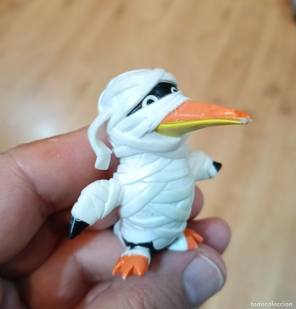 Figuras de Goma y PVC: Figura de Pino Ping&uuml;ino. Helados PreGel. Helados italianos. Rara y dif&iacute;cil