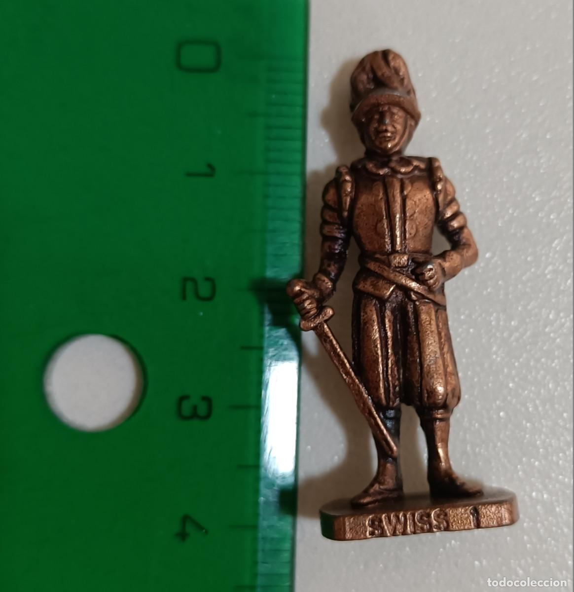 Figuras de Goma Kinder: kinder metalico mu&ntilde;eco soldado metal figura escala miniatura a&ntilde;os k96 swiss suizo guardia espada 1