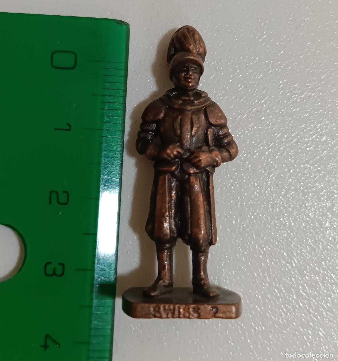 Figuras de Goma Kinder: kinder metalico mu&ntilde;eco soldado metal figura escala miniatura a&ntilde;os k96 swiss suizo guardia espada 1