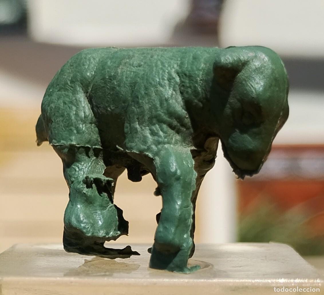 Figuras de Goma y PVC: Figura tipo Dunkin de Bel&eacute;n Pesebre NO Promocional Conguitos