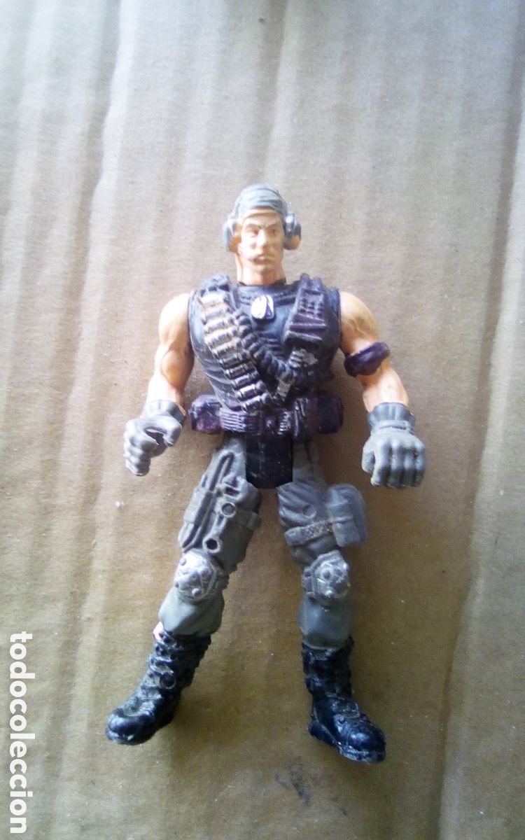 Figuras de Goma y PVC: Soldado articulado de acci&oacute;n. Mide 10 cm.
