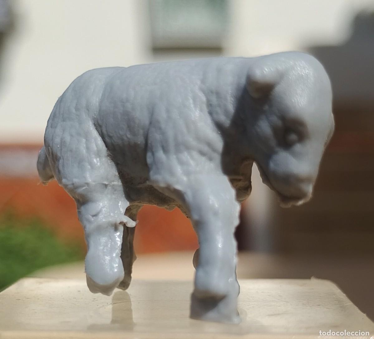 Figuras de Goma y PVC: Figura tipo Dunkin de Bel&eacute;n Pesebre NO Promocional Conguitos