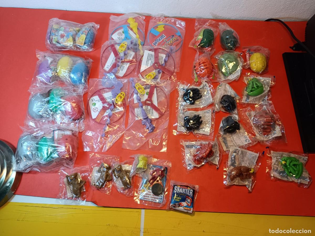 Figuras de Goma y PVC: Gran lote Phoskitos, Danone y Chupa chups a&ntilde;os 90