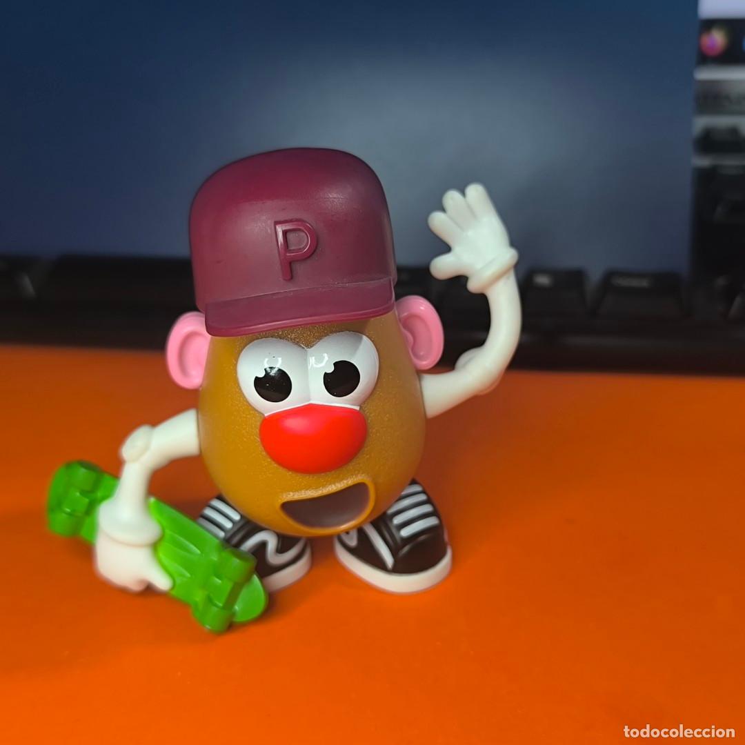 Figuras de Goma y PVC: 001495JUG-Mr potato skater - mcdonalds hasbro 2018 -