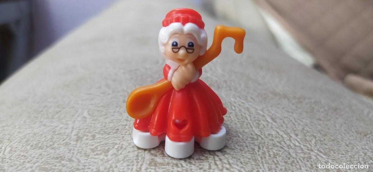 Figuras de Goma Kinder: KINDER FIGURA SE&Ntilde;ORA SANTA CLAUS