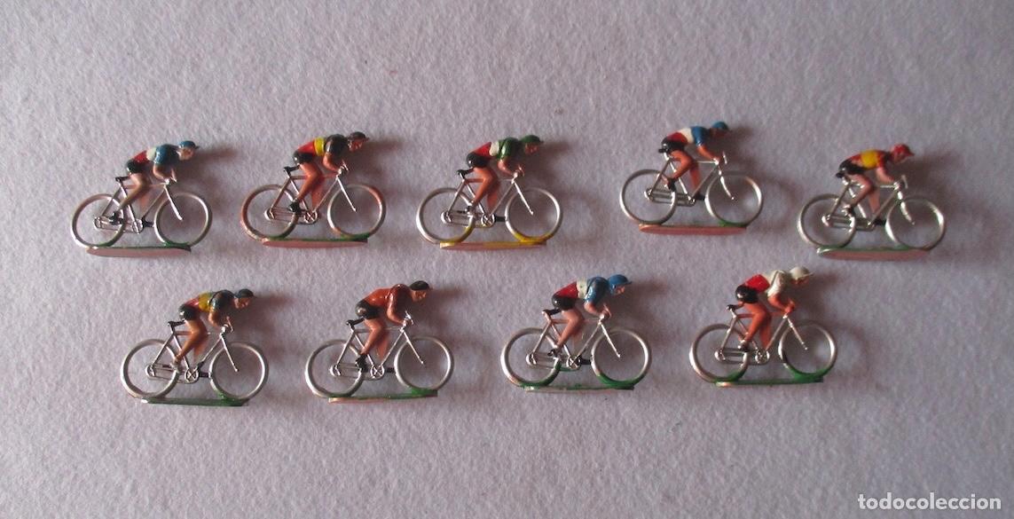 Figuras de Goma y PVC: PELOTON DE 9 CICLISTAS - FIGURAS SOTORRES