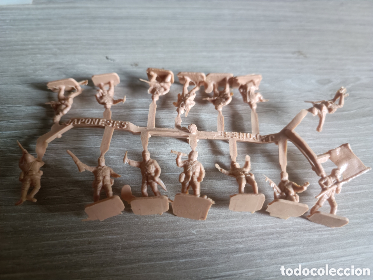 Figuras de Goma y PVC: Colada de soldados japoneses