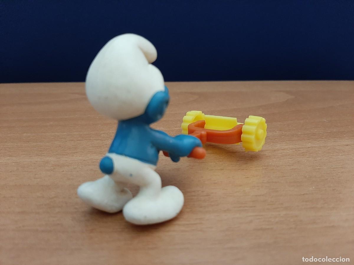 Figuras de goma y PVC: PITUFO CON CORTAC&Eacute;SPED - SCHLEICH - Foto 4