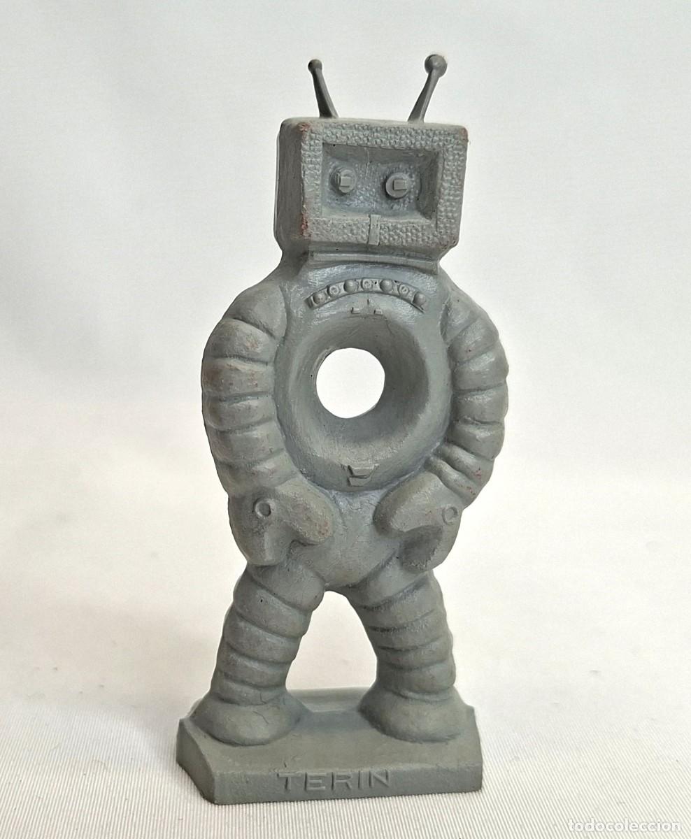 Figuras de Goma y PVC: FIGURA DE PL&Aacute;STICO DE TERIN DETERGENTE.