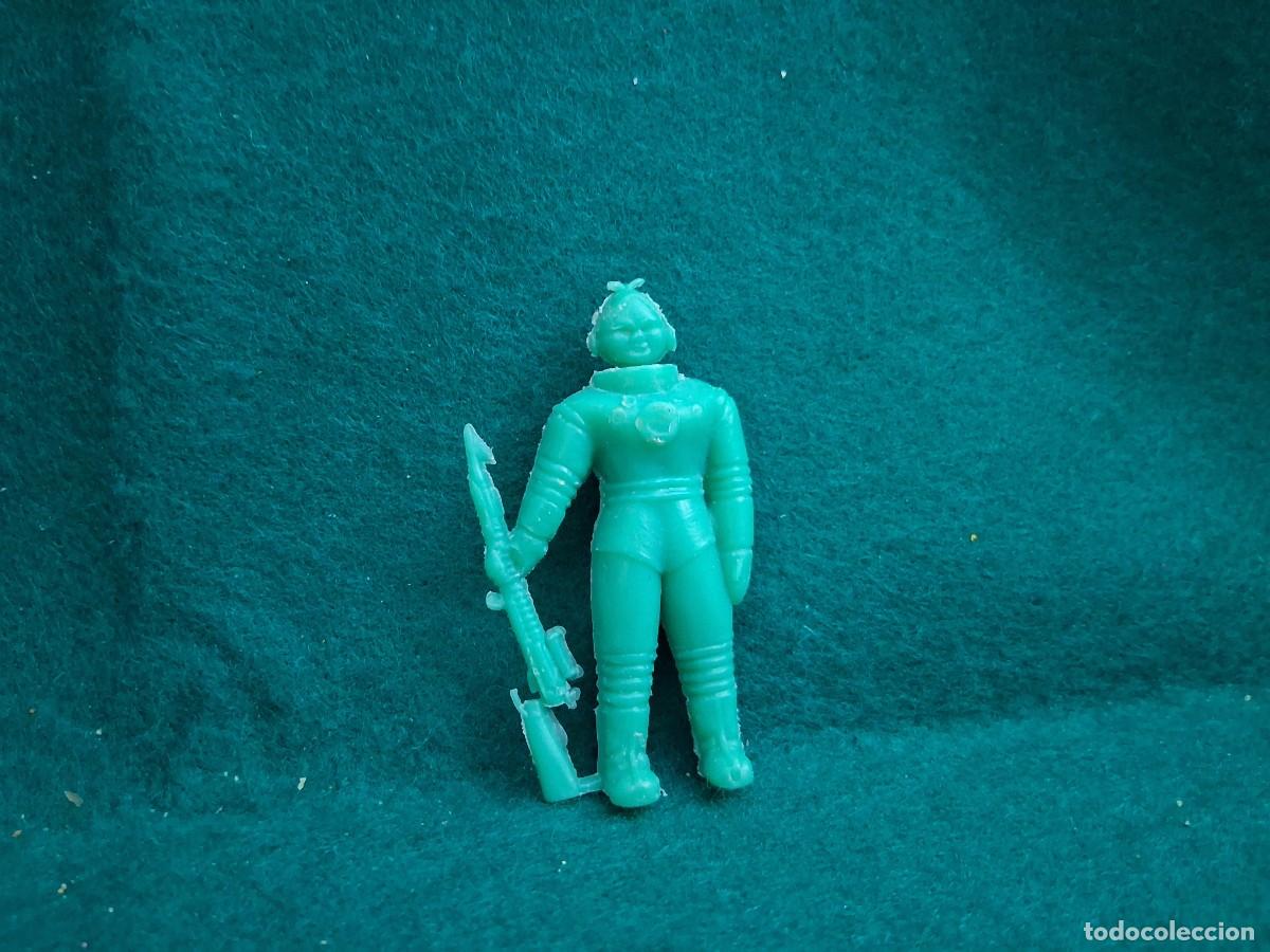 Figuras de goma y PVC: OFERTA FIGURAS SALIDA TODO A 1 EURO