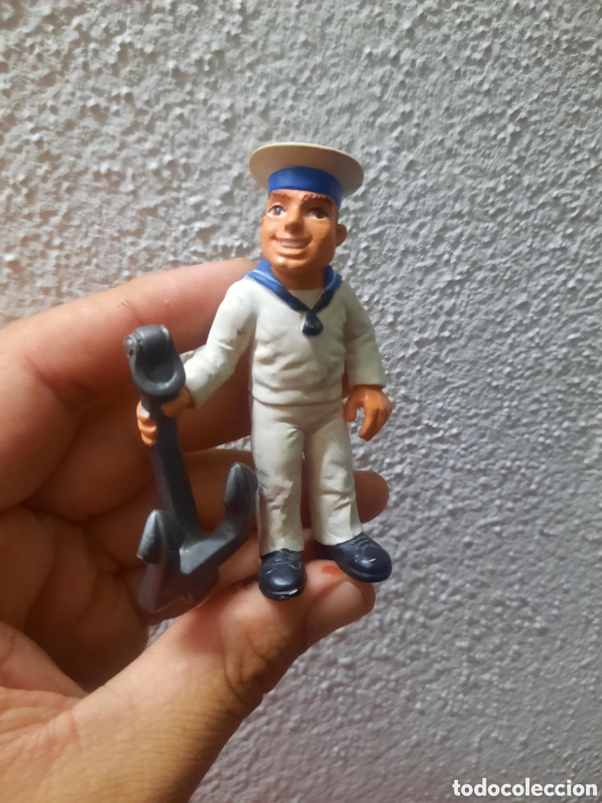 Figuras de goma y PVC: Figura Goma Pvc Marinero con Ancla Serie Oficios C&oacute;mics Spain