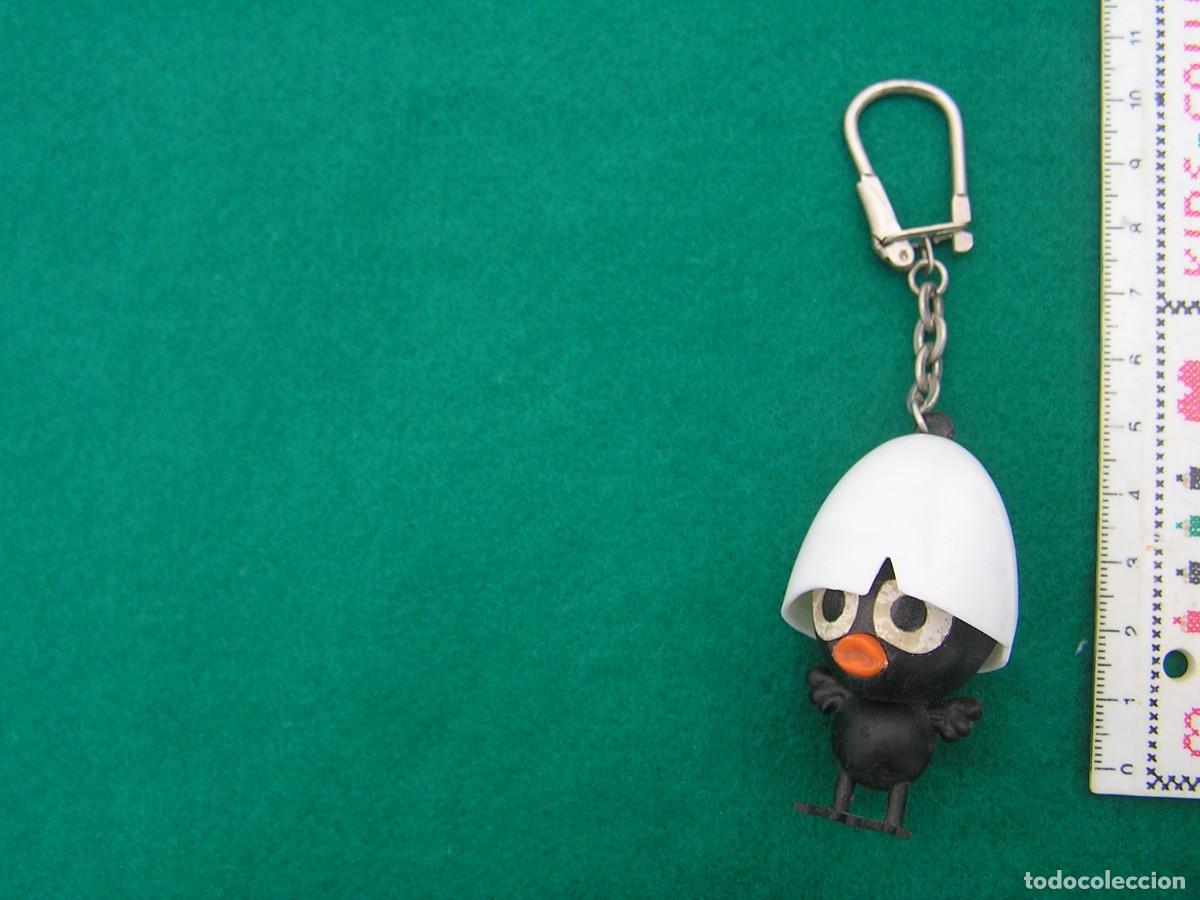 Figuras de goma y PVC: Llavero del personaje pollito CALIMERO de pl&aacute;stico. Original a&ntilde;os 70.