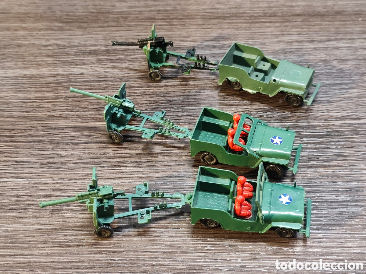 Figuras de goma y PVC: Lote Conjunto Jeep y ca&ntilde;&oacute;n Hong Kong Kositoys dinky toys similar