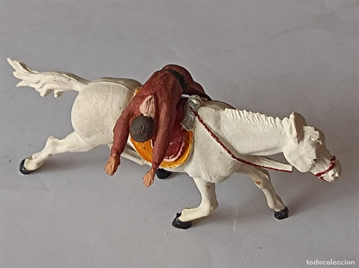 Figuras de goma y PVC: FIGURAS DE GOMA SERIE OESTE VAQUERO MUERTO FABRICANTE GAMA