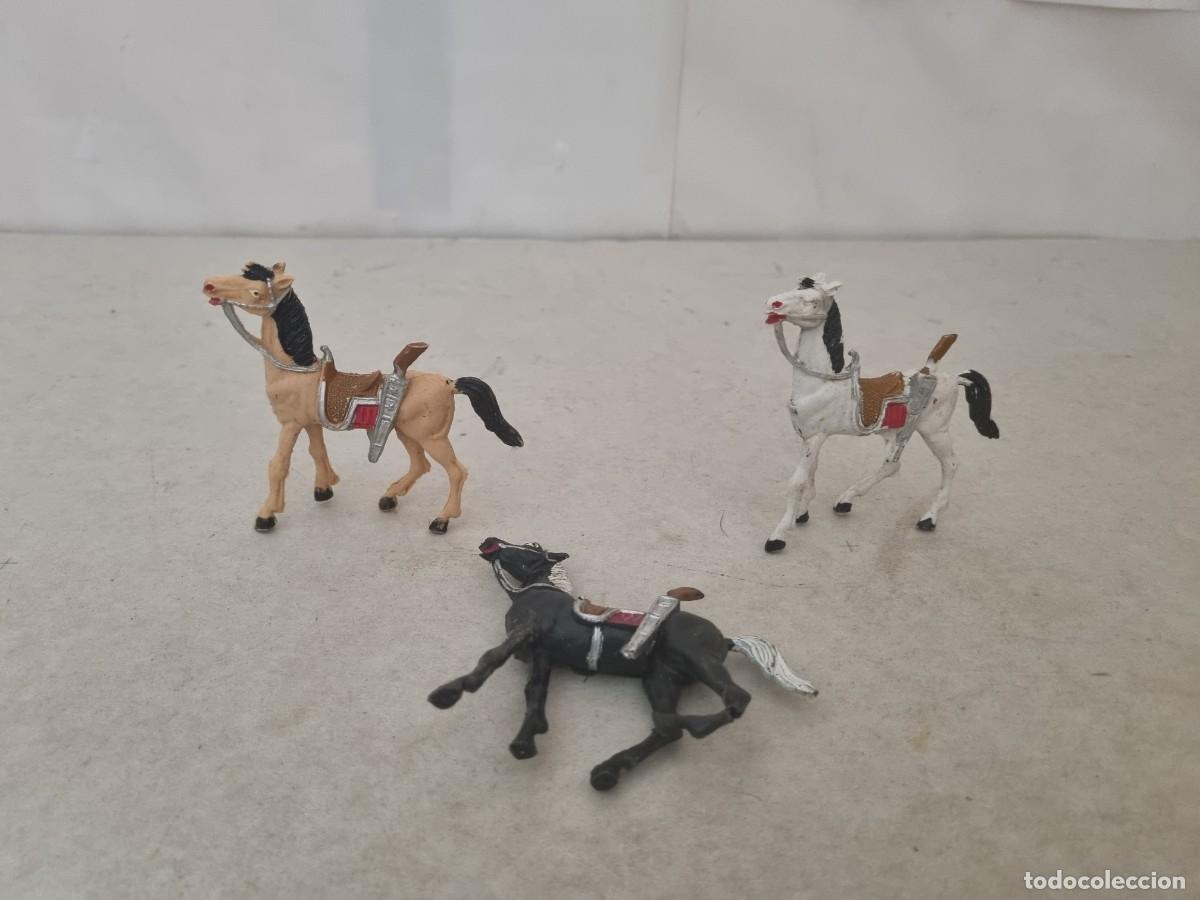 Figuras de goma y PVC: Lore de 3 caballos oeste cowboy - Foto 1