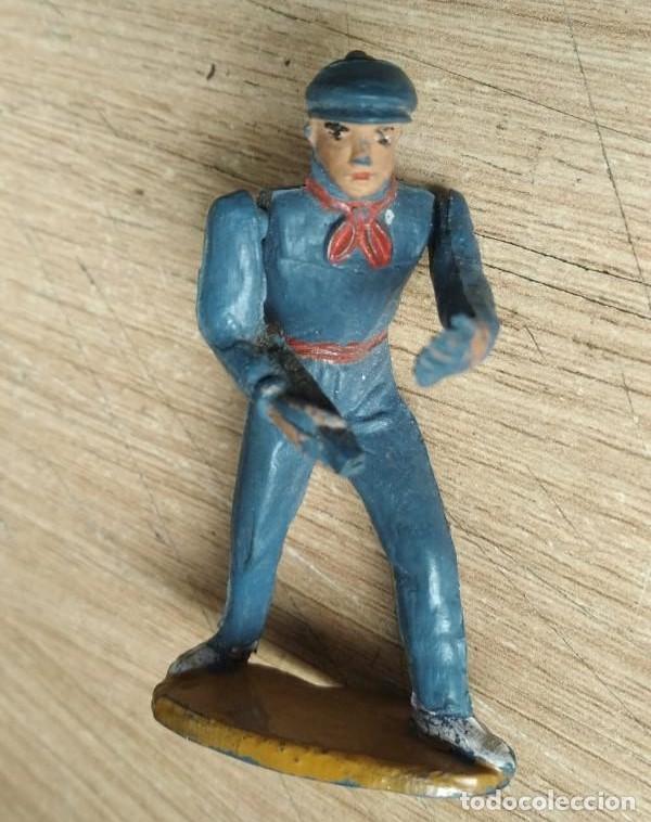 Figuras de goma y PVC: Mozo de mulas de la corrida de toros de Teixido. Antigua figura en PVC con brazos articulados