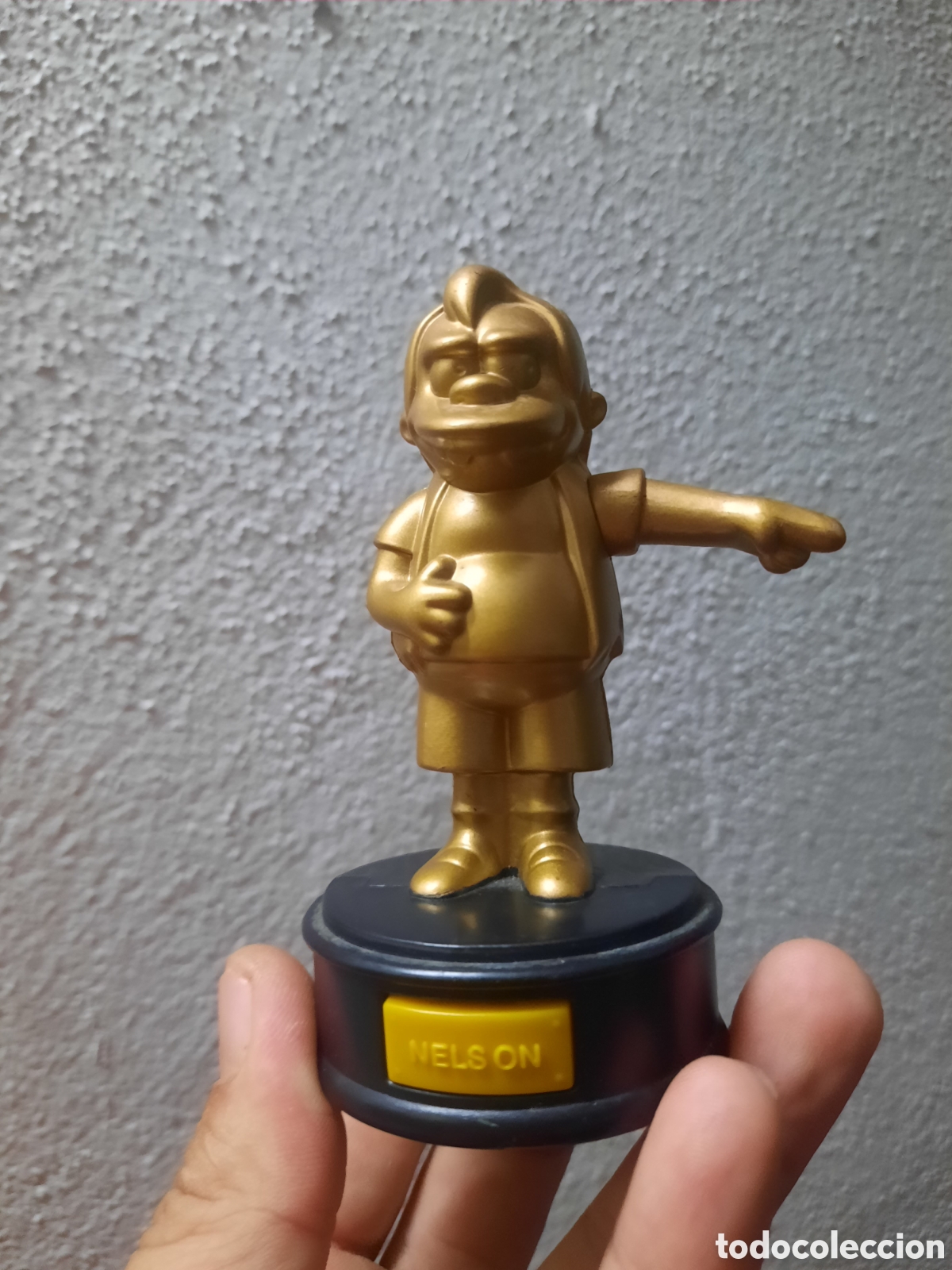Figuras de goma y PVC: NELSON FIGURA DE PVC DORADA PROMOCIONAL BURGER KING LOS SIMPSON ENRLAG