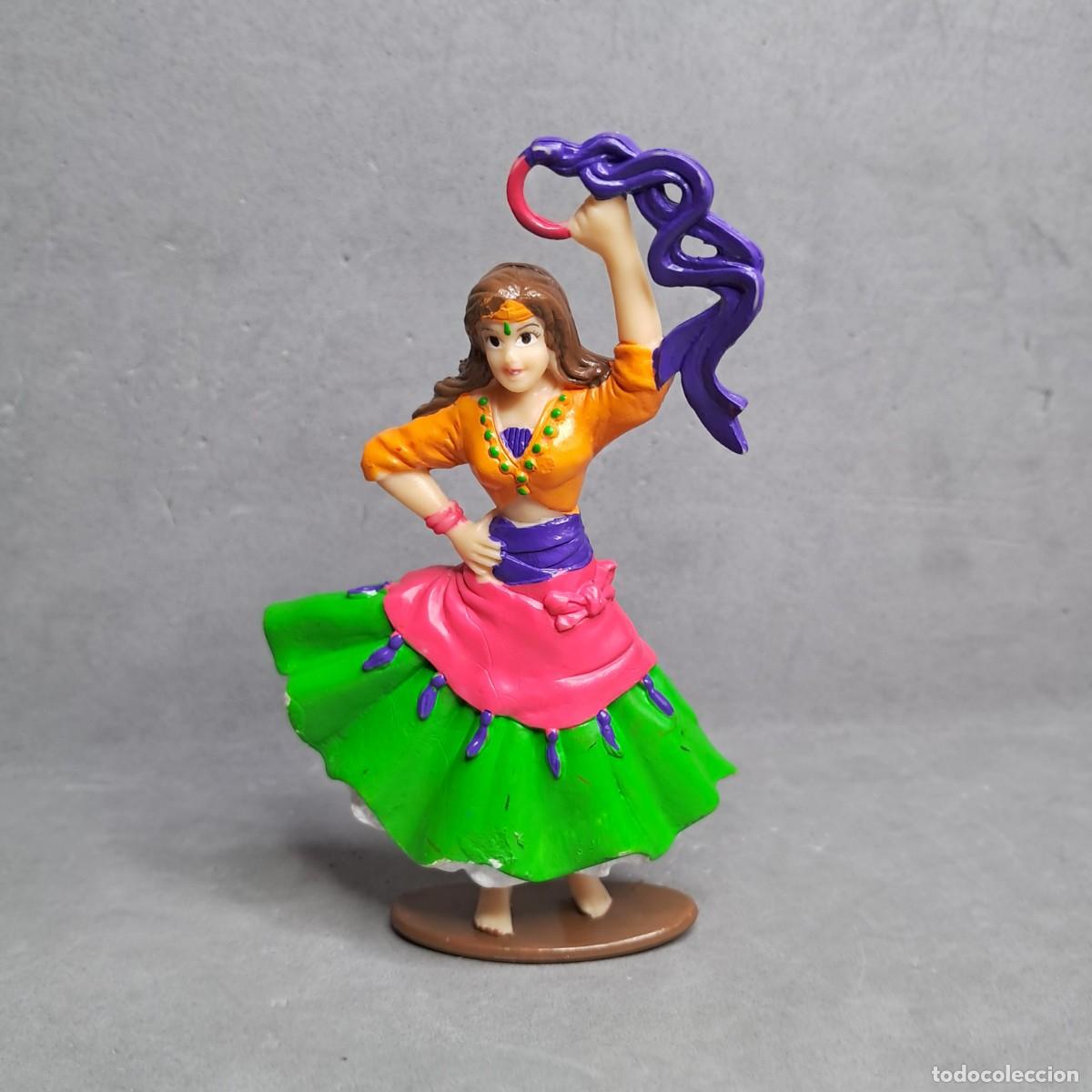 Figuras de goma y PVC: Antigua figura de Esmeralda, Z&iacute;ngara de El Jorobado de Notre Dame, de Disney. Fabricada por Chap Mei