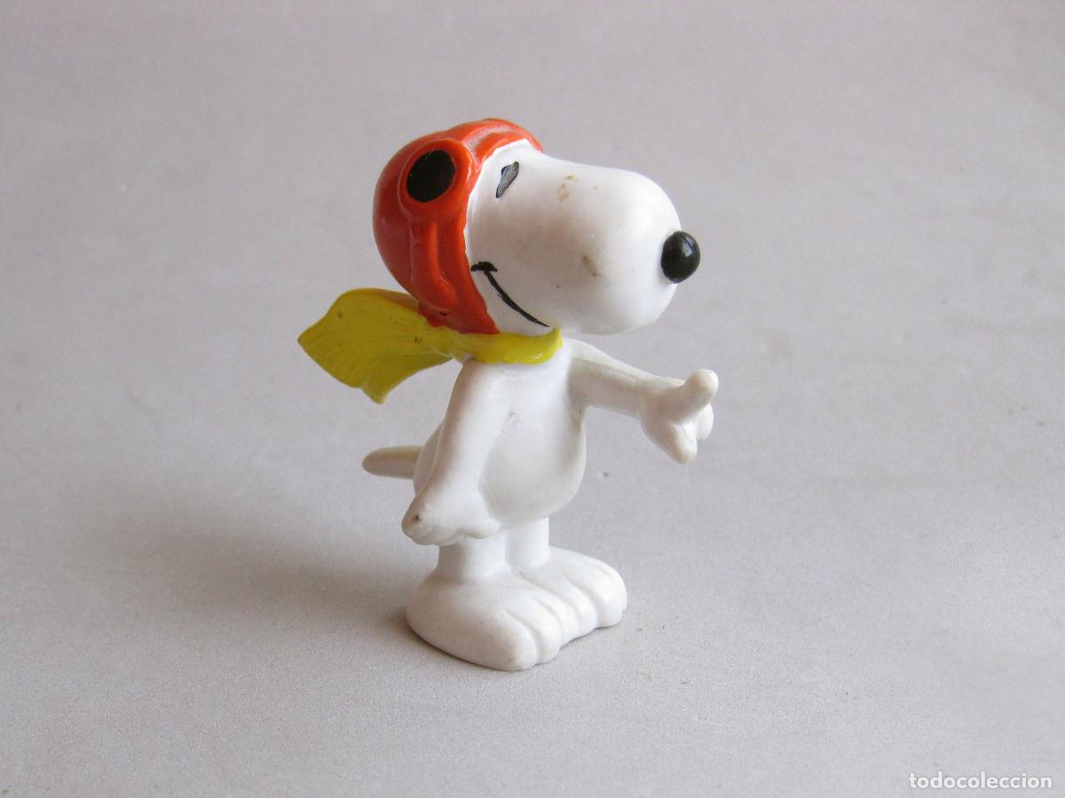 Figuras de goma y PVC: FIGURA DE PVC DE SNOOPY PILOTO O AVIADOR CON PA&Ntilde;UELO.