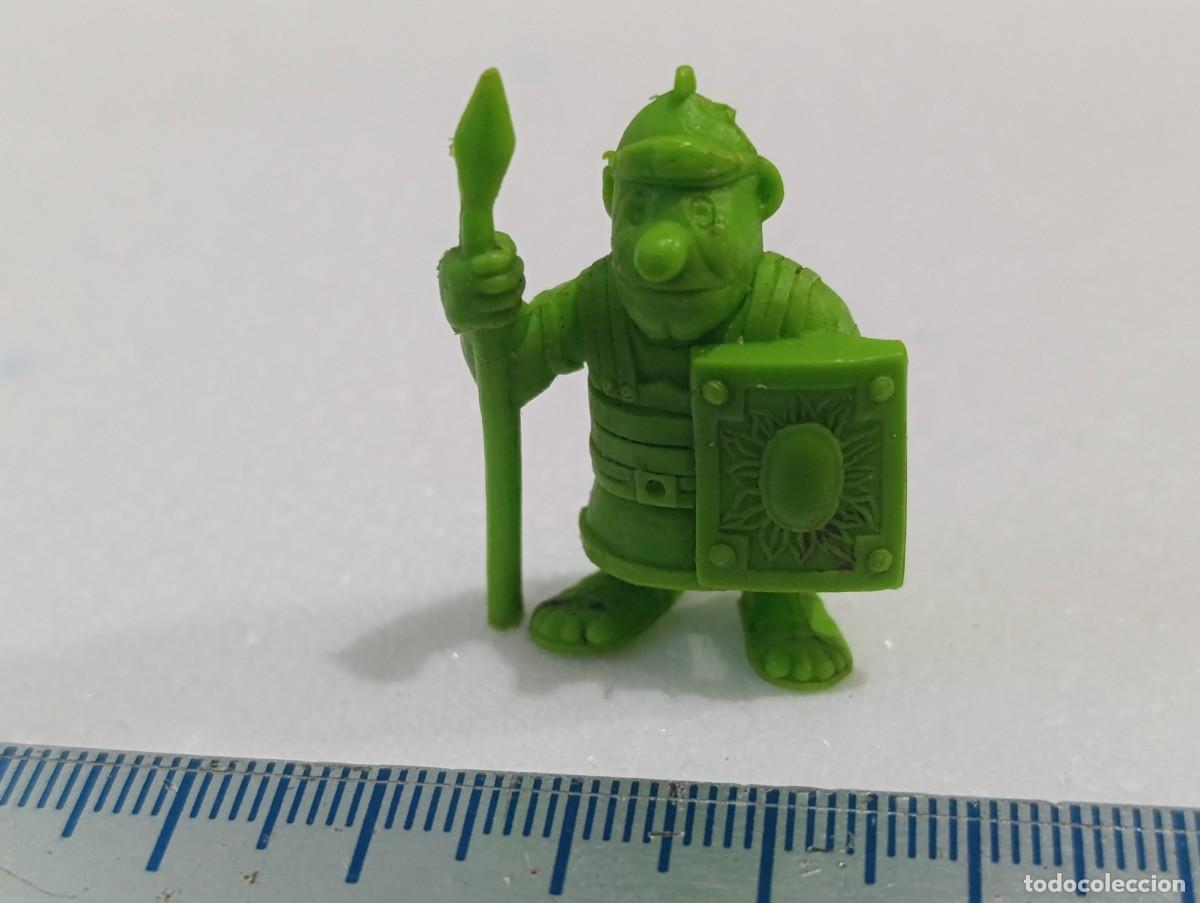 Figuras de goma y PVC: FIGURA DE PVC - SOLDADO ROMANO DE ASTERIX Y OBELIX - DUNKIN - MU&Ntilde;ECO