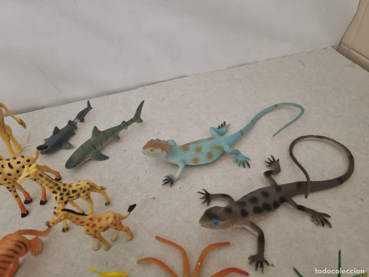 Figuras de goma y PVC: Lote de animales variados de plastico - Foto 6