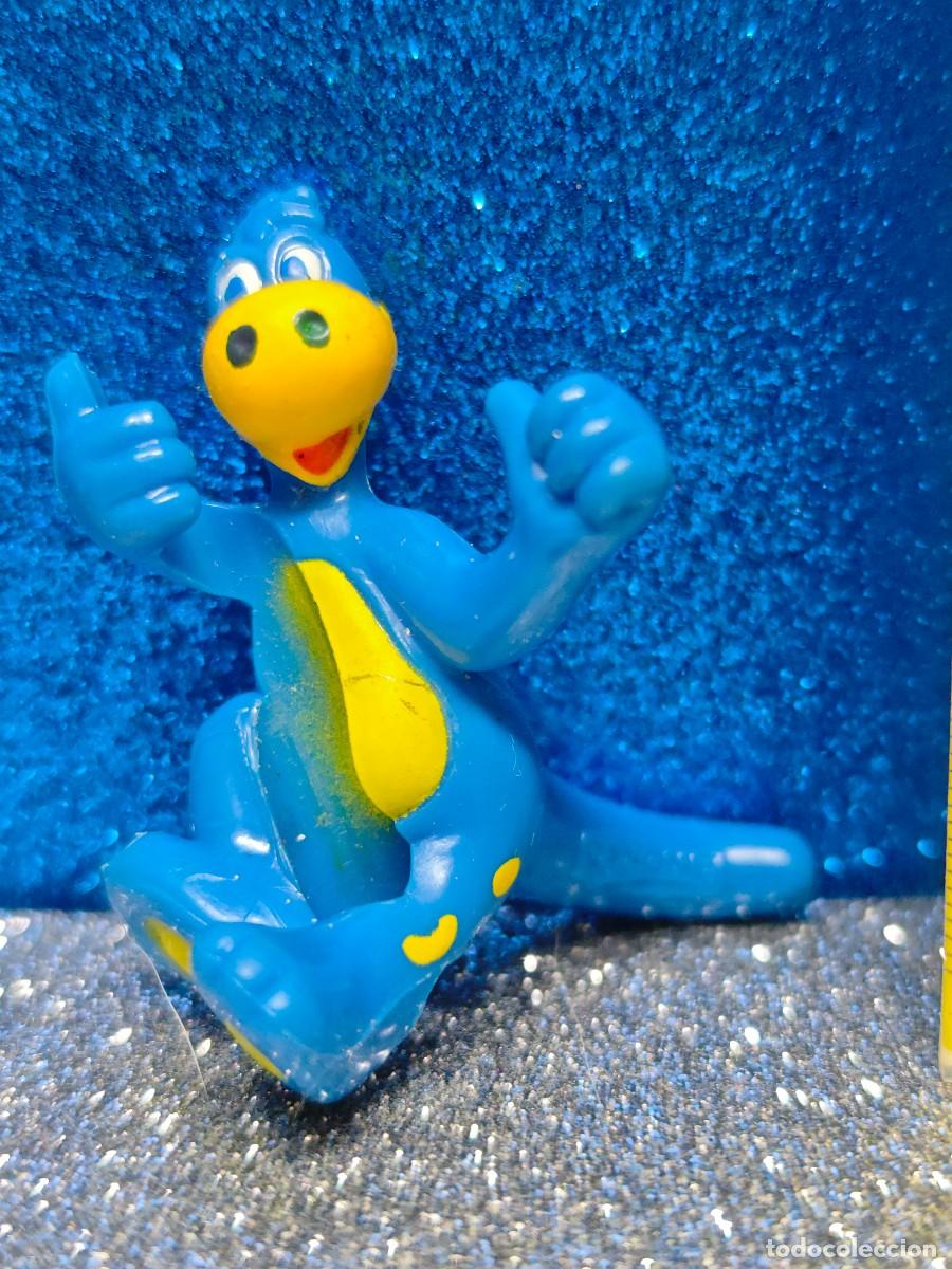 Figuras de goma y PVC: FIGURA PVC CAPUCHON LAPIZ DINO DANONE