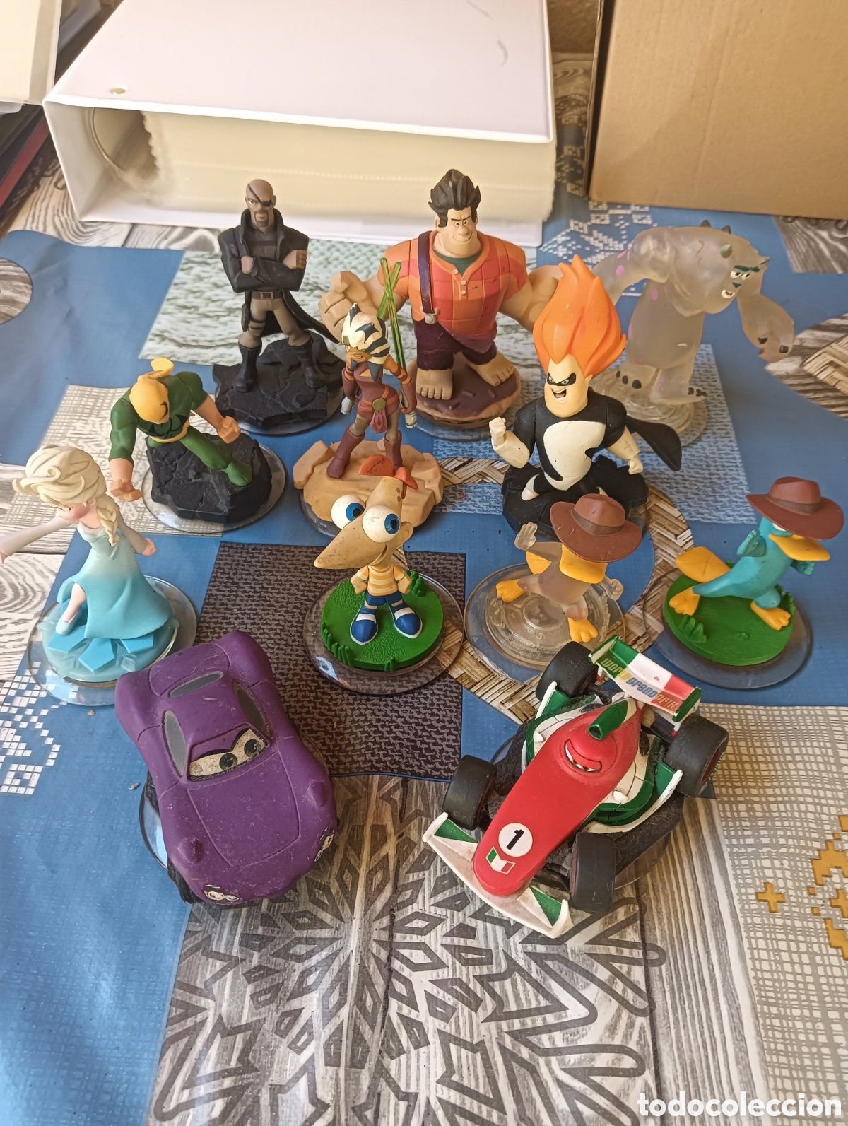 Figuras de goma y PVC: Lote 12 figuras Disney Infinity