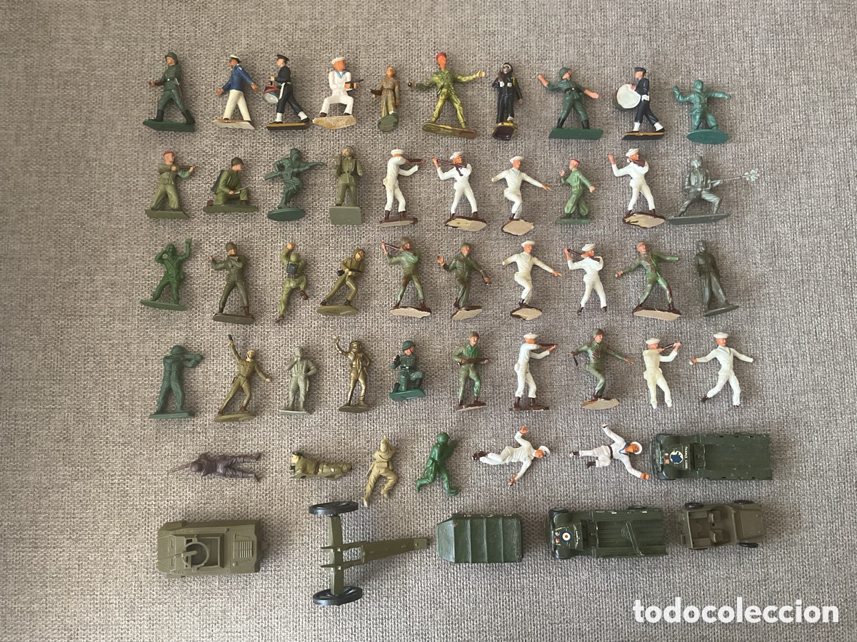 Figuras de goma y PVC: Lote de Antiguas Figuras en Pl&aacute;stico y/o Baquelita. Soldados, Marineros, etc. Ver Fotos y Leer Desc.
