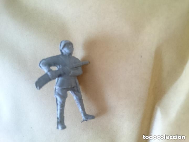 Figuras de goma y PVC: SOLDADO PLASTICO QUIZAS MARCA DUNKIN