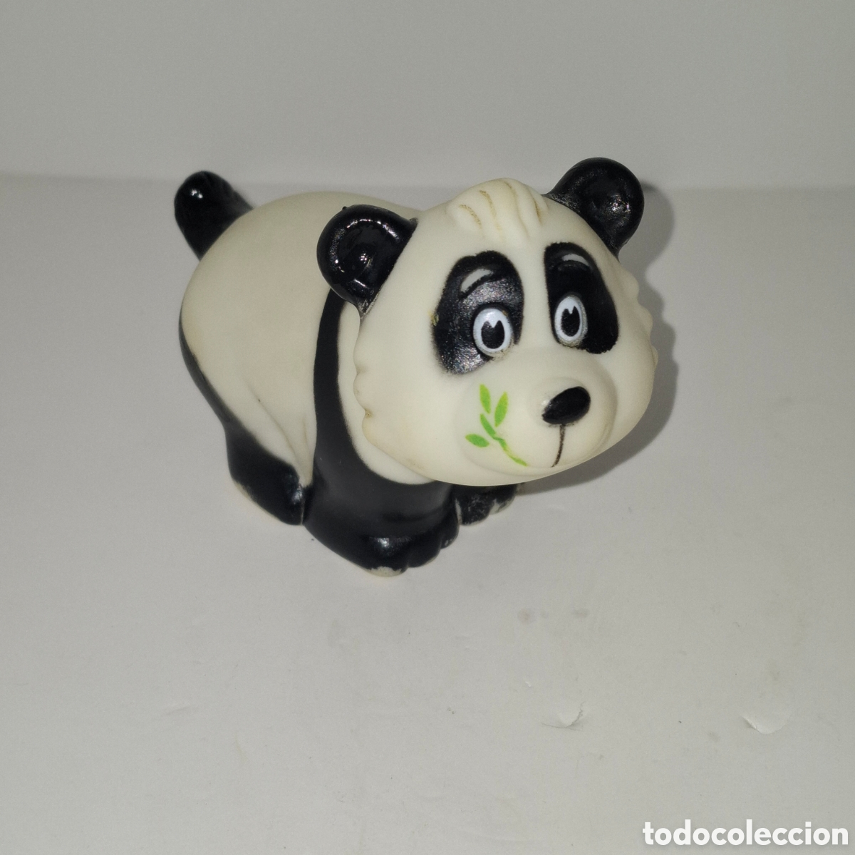 Figuras de goma y PVC: OSO PANDA DE GOMA FIGURA DE PVC CHIFLE